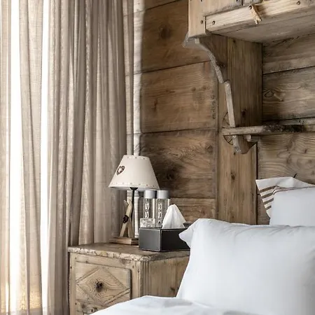 Les Bouquetins Apartment *